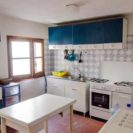 House “under The Tower”, Beach & Shops 3 Min. Far Holiday home *