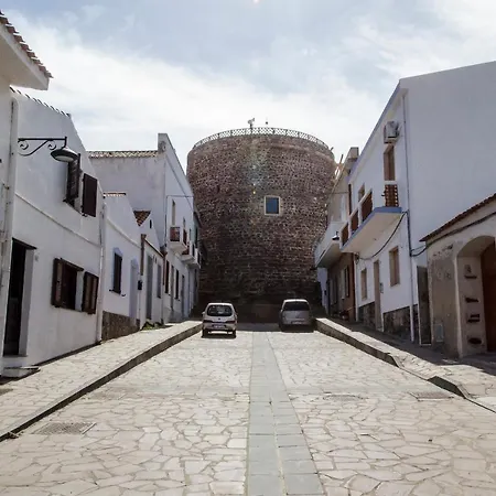 Vakantiehuis House “under The Tower”, Beach & Shops 3 Min. Far *